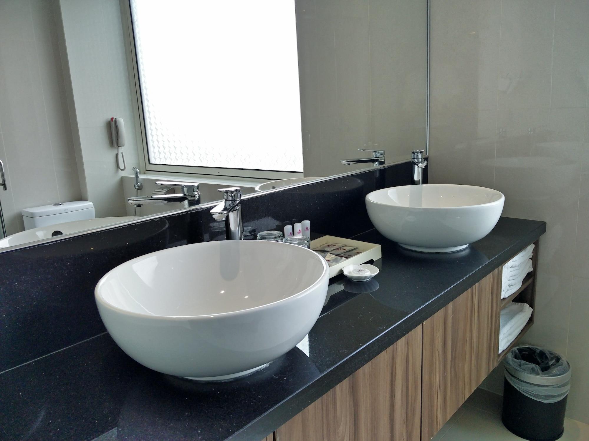 Royal Hotel 4*